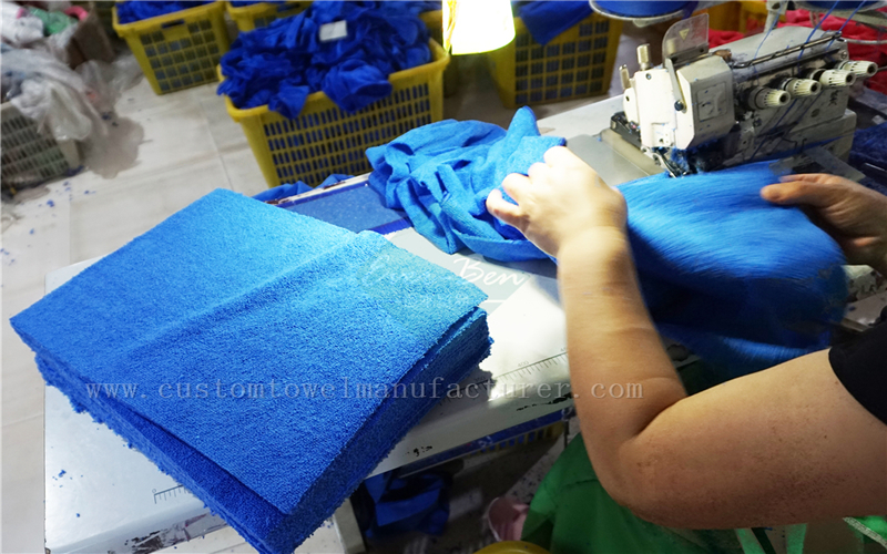 China Bulk Custom Microfiber towel with terry bath towels supplier